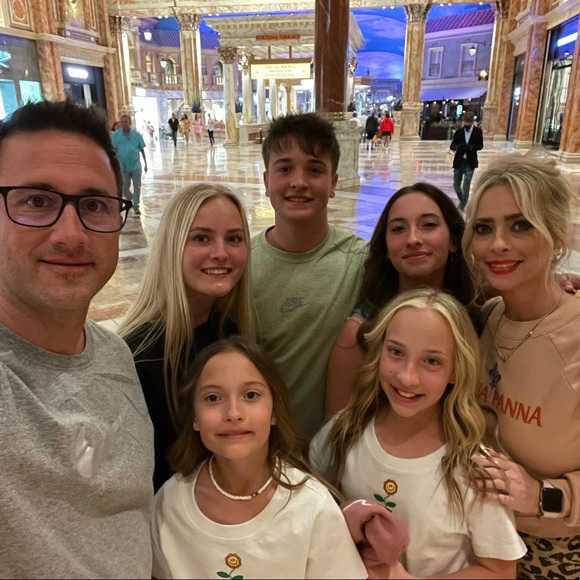 Meet your Posher, Cameron - Picture 3 of 14